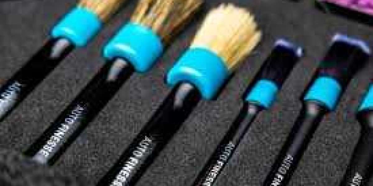 The Ultimate Guide to The 5 Types of Interior Detailing Brushes for a Spotless Car Cabin